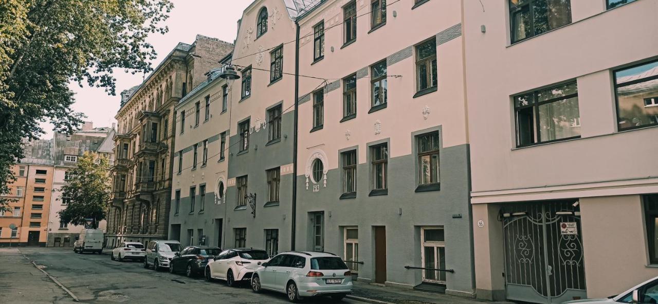 V311 Apartment Riga Bagian luar foto